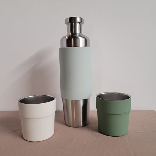 Magnetic Thermal Travel Mug w/ Cups