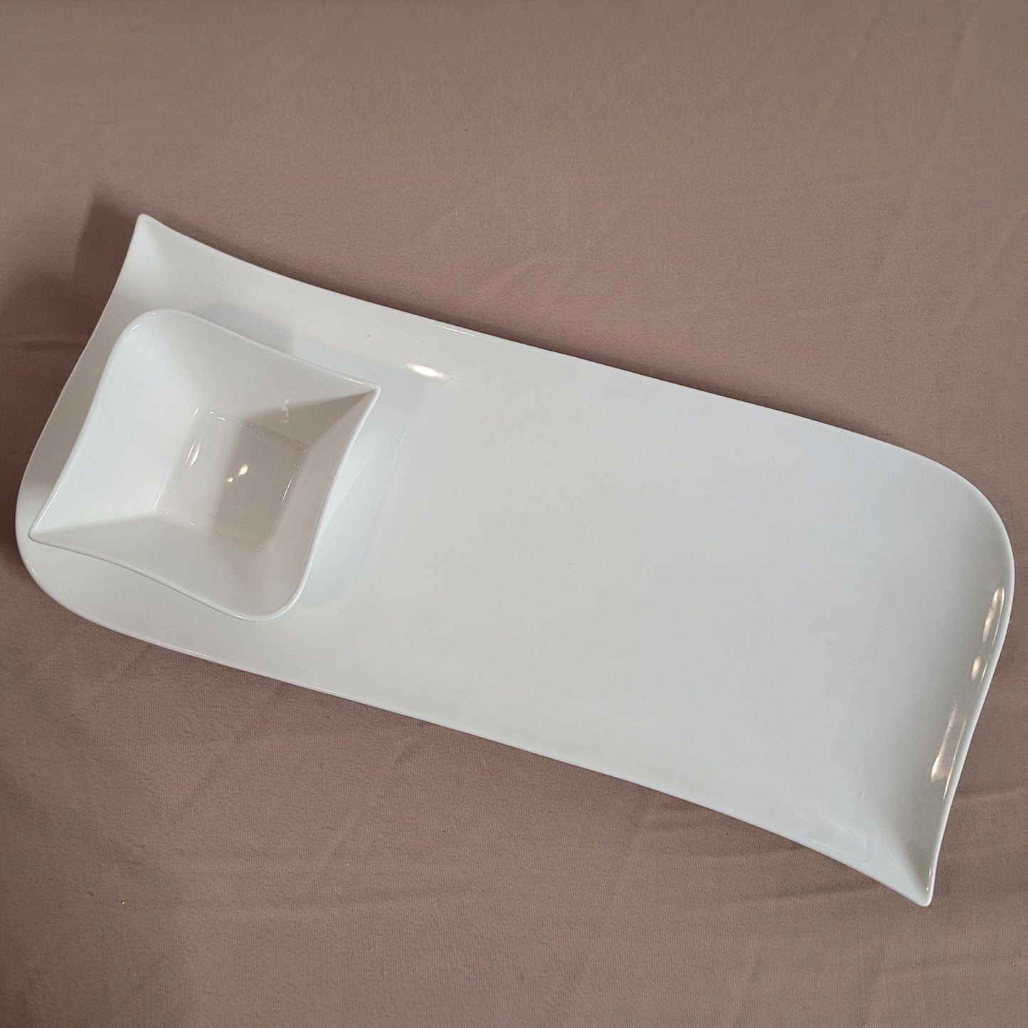 S-Curve Serving Tray w/ Sauce Dish
